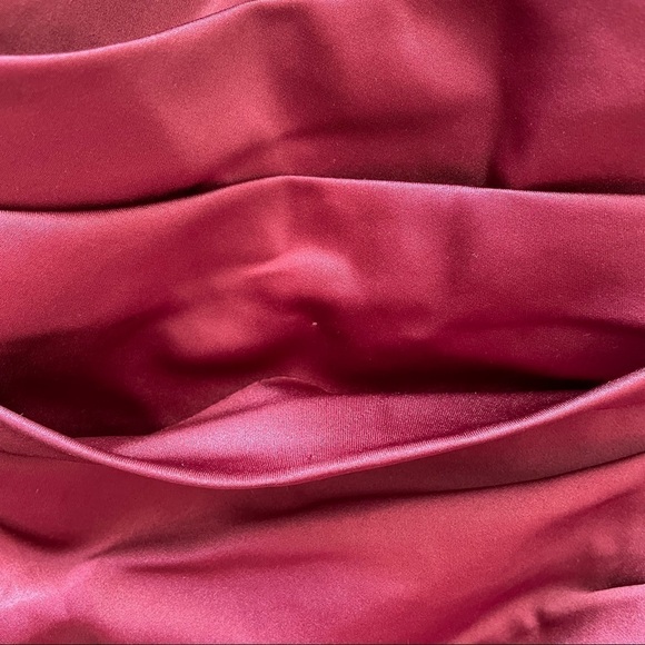 NWT David’s Bridal Short Pleated Satin Strapless Dress Style F14212 Wine Size 18 - Picture 8 of 15